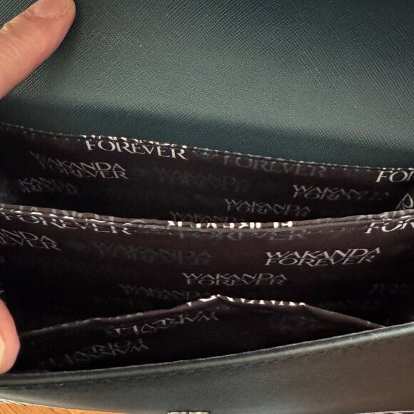 NWT Black Panther Wakanda Forever Loungefly Crossbody Handbag • - Picture 5 of 7